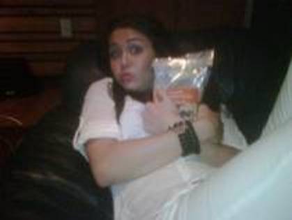 70 - 0 poze super rare miley cyrus