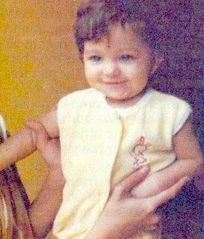 Aishwarya rai cute Childhood pictures1