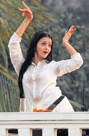 Aishwarya-Rai-Bachchan-in-Ravan