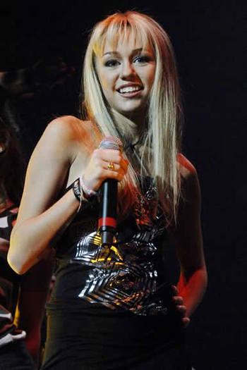 miley_cyrus[1] - Hannah Montana Concerts