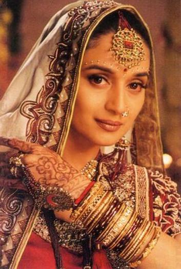 madhuri-dixit-wallpaper