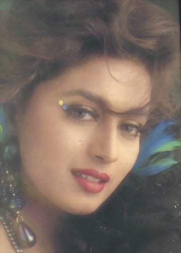 madhuri-dixit-in-indra-kuamrs-film_8101 - Madhuri Dixit