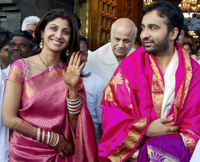 shilpa-shetty-with-raj-kundra-in-thirupath