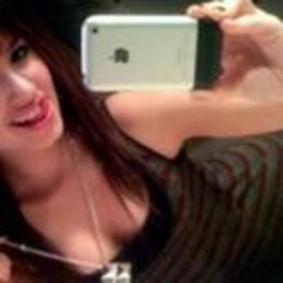 demi_lovato_naked_pictures_countdown - Demi Lovato s phone
