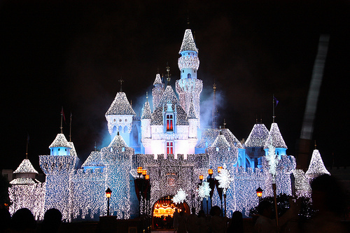 Castelul Disney noaptea - Parc De Distractii