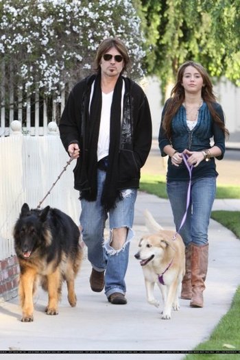 jkuo2s - Miley walk the dogs with his father