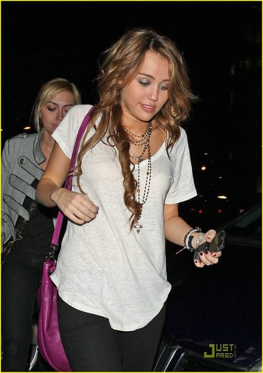 miley-cyrus-nobu-nice-16 - Miley Cyrus is Nobu Nice
