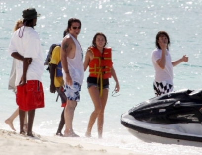 beachjetskiinbahamas130509-06 - Miley Cyrus Rides The Banana Boat