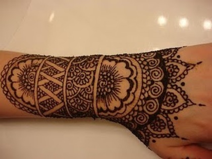 henna_arm_by_gimmesummo[1] - Poze Henna