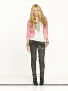 17416196_RJPNVHVWW - poze noi cu hannah montana
