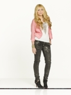 17416197_QVOELSELH - poze noi cu hannah montana