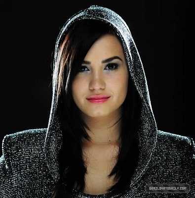 16684470_KYKMKIWEA - demi lovato