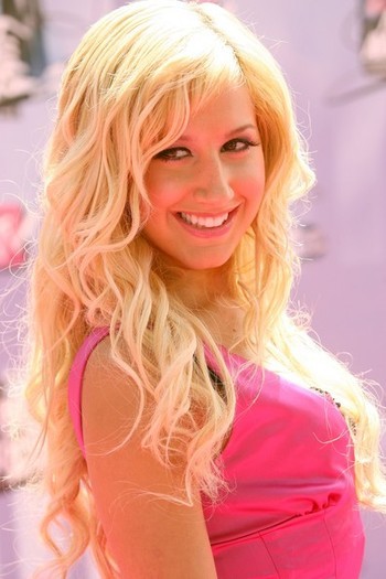 16983032_KXCIQPJAY - ashley tisdale