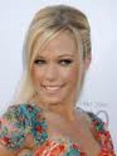 imagesCAXSF3LR - Kendra Wilkinson