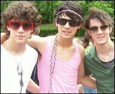 16965155_WEWJMJXLQ - Jonas Brothers