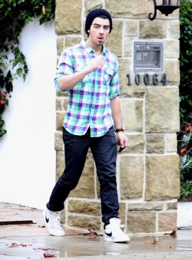 100120-06 - Jonas Brothers