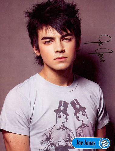 16965157_VJFQVBRUK - Jonas Brothers