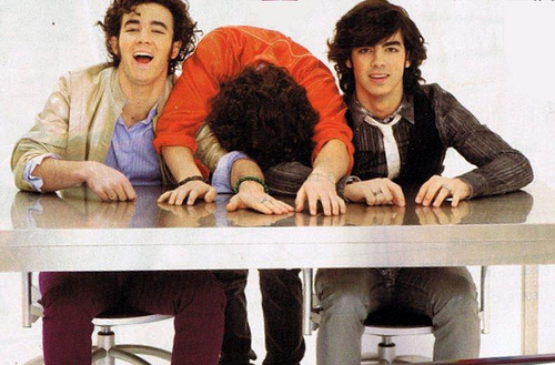3334549852_965c8531cb - Jonas Brothers