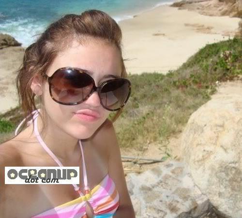 miley-cabo-san-lucas-sexy[1] - Miley new pht