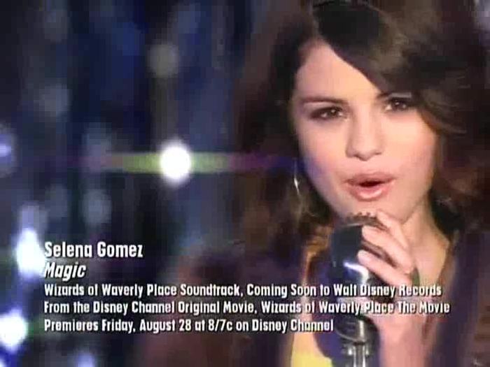 15995293_EFQKHTLZD - selena gomez