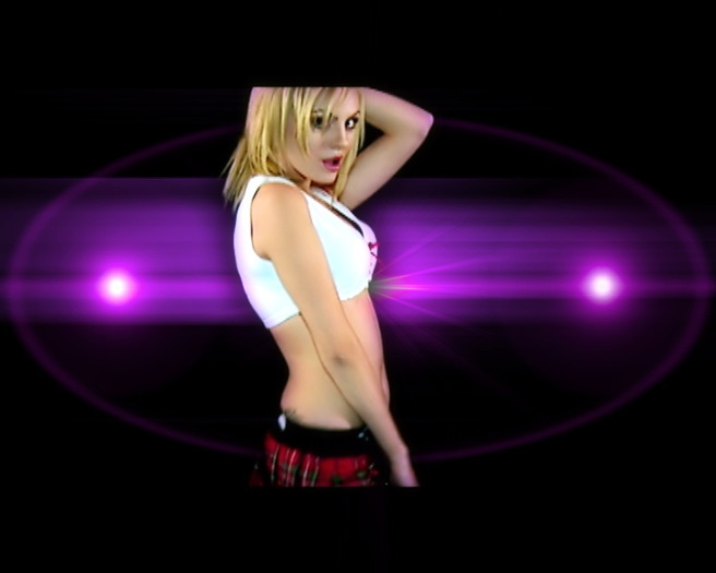 clip-2 - Alexandra Stan