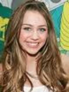 A5II2YTCAWH0PAU - miley cyrus