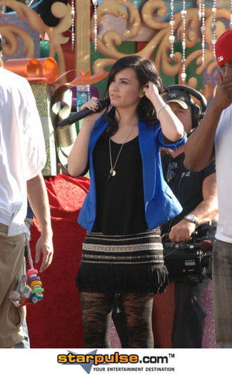 demi (5) - Demi Lovato photo shoot 17