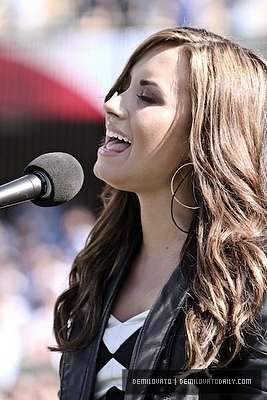 Demi-Lovato-july11th-Singing-the-National-Anthem-at-Dodgers-vs-Cubs-game-demi-lovato-13778902-267-40 - Demi Lovato photo shoot 23