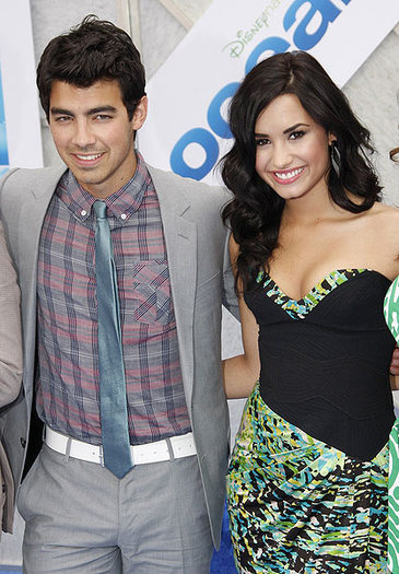 demi-lovato-30 - Demi Lovato and Joe Jonas photo shoot 1