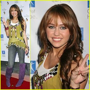 miley-cyrus-hope-benefit-concert[1] - Miley Cyrus