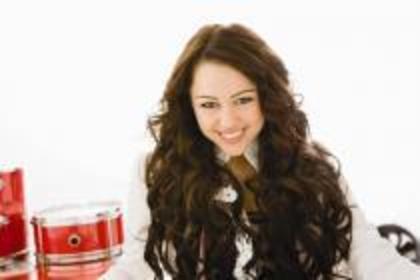 EENKLFDMFDKPSRRZIDG - miley cyrus