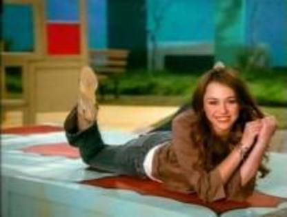 HPHBRUYXXEEVPELWWYM - miley cyrus