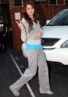 KIPRNEFOJPBKIYGRBCC - miley cyrus