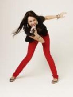 NLYDNKEEYQAETQEAGYR - miley cyrus