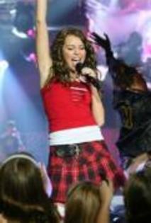 SEKLTOCIVZLMZWGXSBG - miley cyrus
