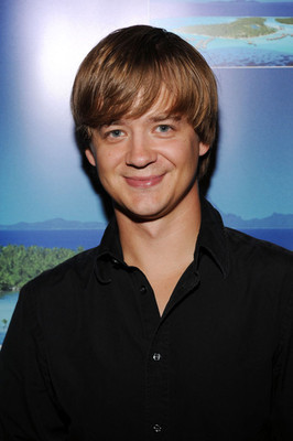 jason-earles-380122l-poza - jason earls