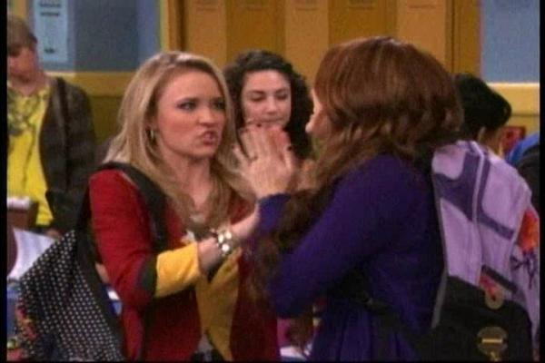normal_028 - 0 Hannah Montana Season 4 Screencaps 4 02 Hannah Montana to the Principal s Office