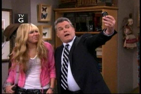 normal_107 - 0 Hannah Montana Season 4 Screencaps 4 02 Hannah Montana to the Principal s Office