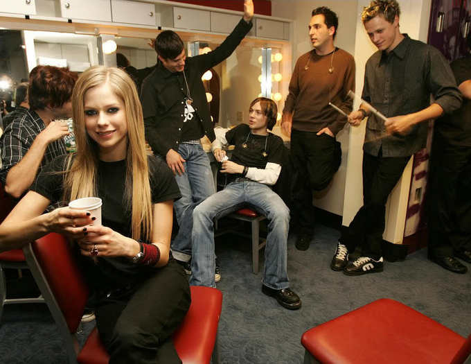 avril-lavigne.jpgfea