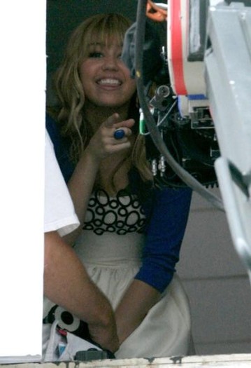 miley-cyrus-hannah-montan-movie-1