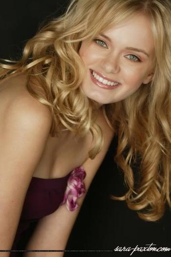 _sara - Sara Paxton