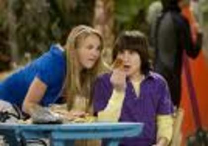 8 - Episoade din Hannah Montana