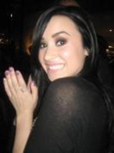 WCKDVOROBFFSZQUJACF - demi lovato poze rare