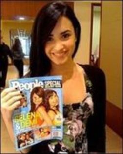 DCWIXTNDOASYPREMPZE - demi lovato poze rare