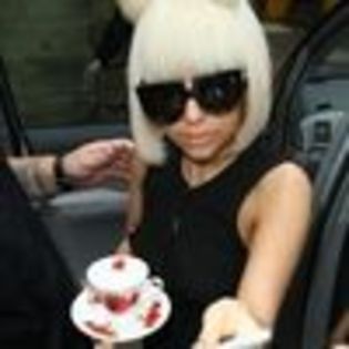 Lady-Gaga-imaginea-unei-firme-de-ceai 86795 - lady gaga poze noi