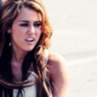th_MileyCY
