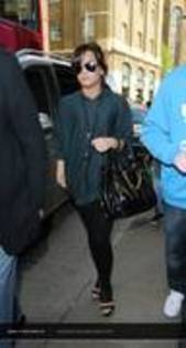 17 - Demy Lovato for a walk in London