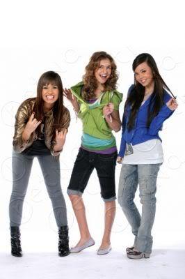 Photoshoot04G - Demi and her bffs