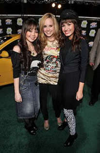 meaghan6 - Demi and her bffs
