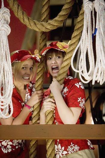 Sonny-and-Tawni-demi-lovato-and-tiffany-thornton-5825353-427-640 Sonny-and-Tawni-demi-lovato-and-tiffany-thornton-5825353-427-640